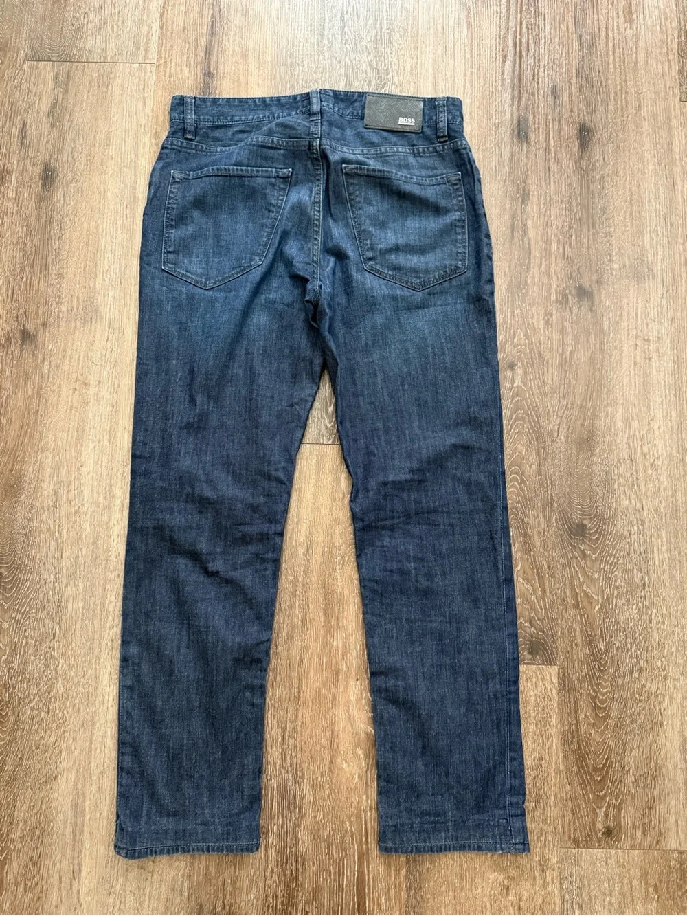 Hugo Boss Men's Indigo Straight-Leg Lightweight Jeans size 30